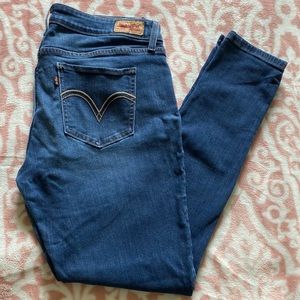 Levi’s jeans medium wash